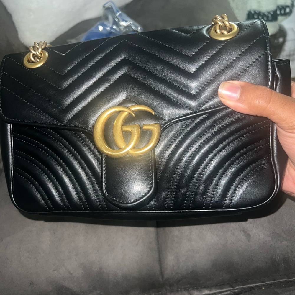 Gucci AUTHENTIC “GG Marmont Shoulder Bag”